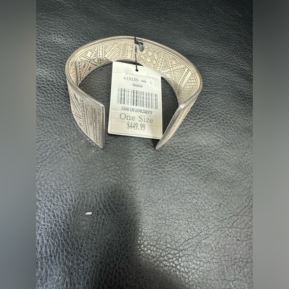 Banana Republic NWT Engraved Tuareg Cuff Ethnopur - Picture 5 of 7